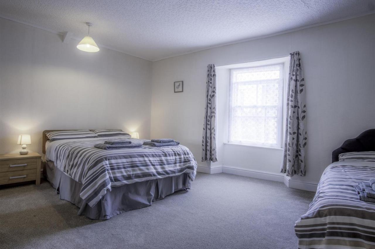 Dragons Den - 2 Bedroom Apartment - Tenby Exterior foto
