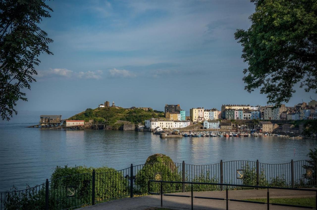 Dragons Den - 2 Bedroom Apartment - Tenby Exterior foto